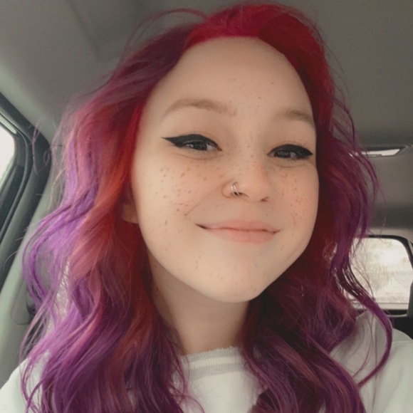 Meet your Posher, Adison - Picture 1 of 1